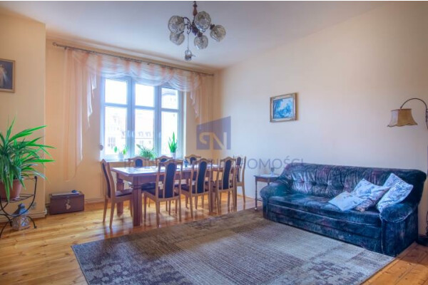 Wrocław, Śr&oacute;dmieście, Plac Grunwaldzki, Mariana Smoluchowskiego, 112 m&sup2; przy Placu Grunwaldzkim | 5 pokoi .