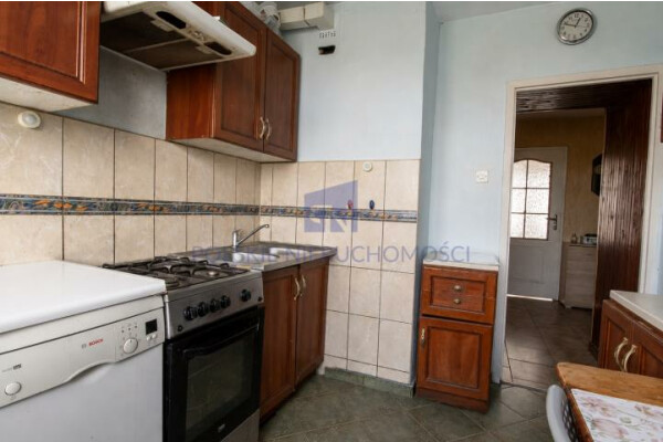 Wrocław, Fabryczna, Kozan&oacute;w, 3 pokoje, duża loggia i 2 kom&oacute;rki | Kozan&oacute;w